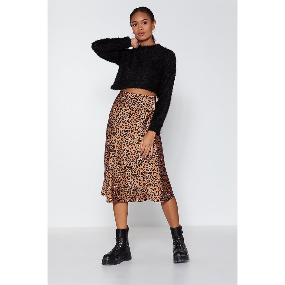 WHO WHAT WEAR Leopard Print Asymmetrical Skirt